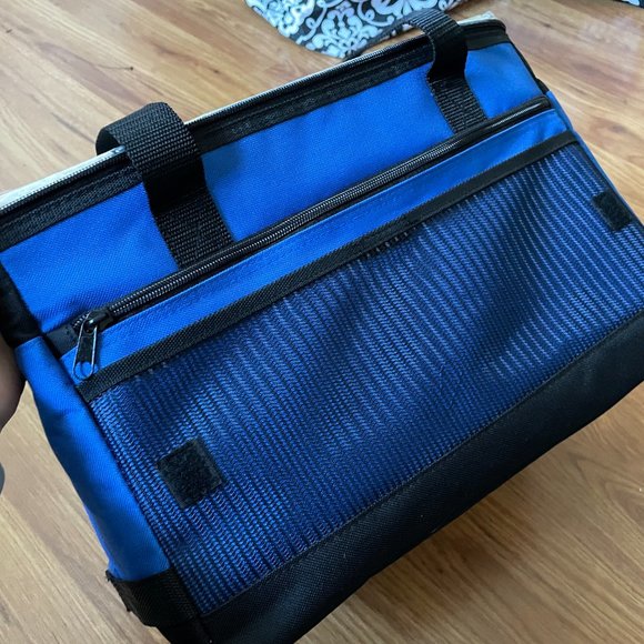 Lock & Lock Insulated Cooler - Blue & Black - Picture 9 of 10